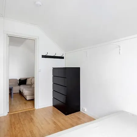 Cozy And Very With 4 Bedrooms *