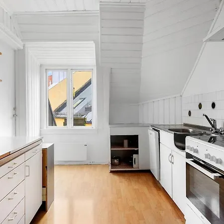 Cozy And Very With 4 Bedrooms *